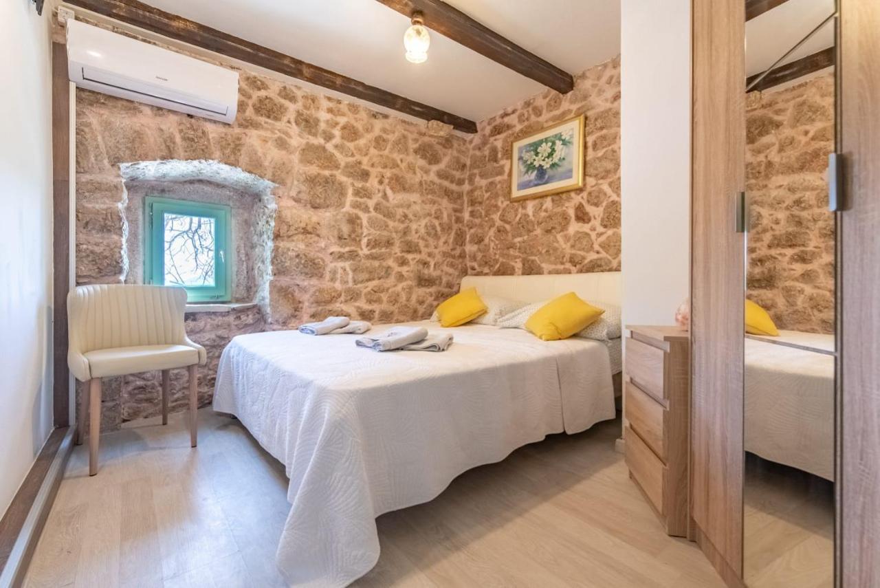 Villa Pristinus Krstatice Exteriér fotografie