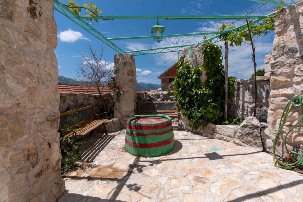 Villa Pristinus Krstatice Exteriér fotografie