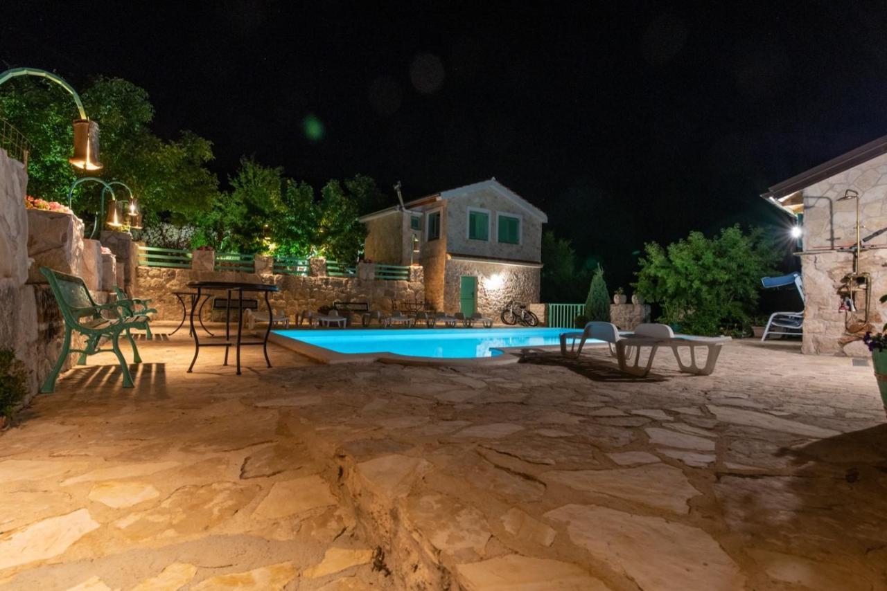 Villa Pristinus Krstatice Exteriér fotografie