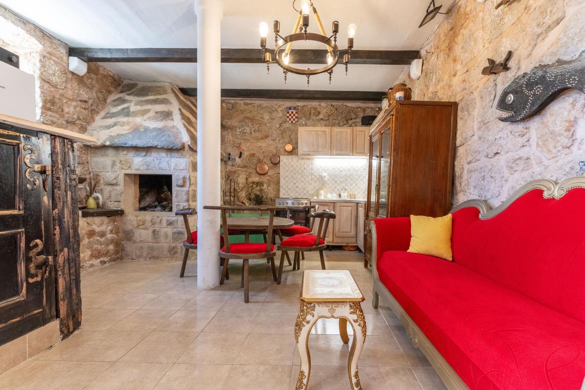 Villa Pristinus Krstatice Exteriér fotografie