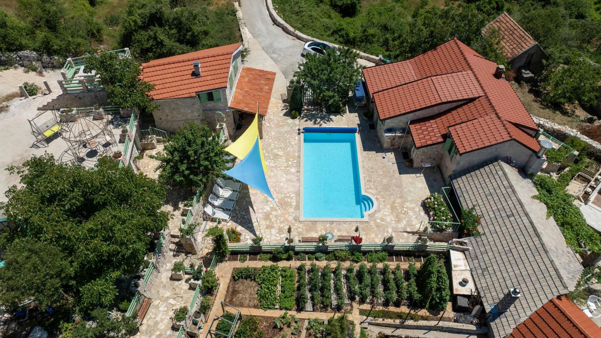 Villa Pristinus Krstatice Exteriér fotografie